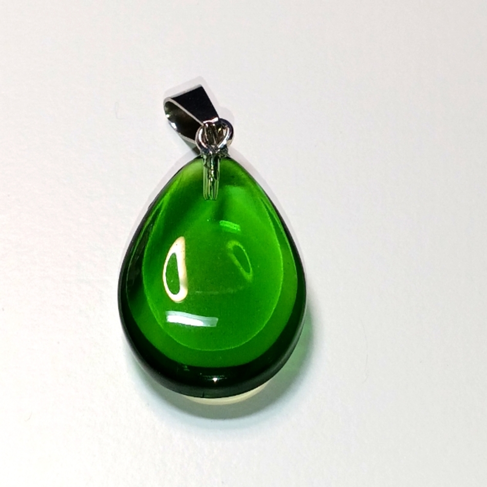 Outus Stone Pendant